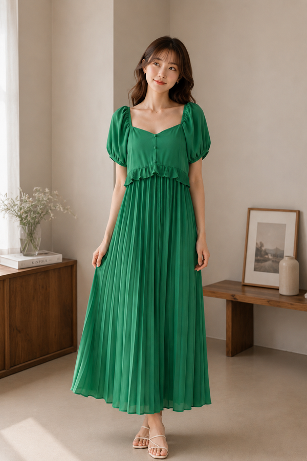 Camelia Pleated Maxi Dress in Kelly Green