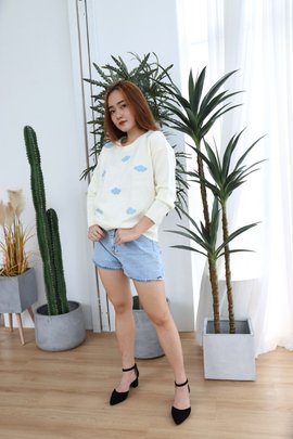 Mia Cloud Knitted Top in White