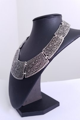 Filigree Statement Choker-Silver