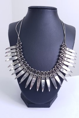 Feathered Fan Statement Necklace-Silver