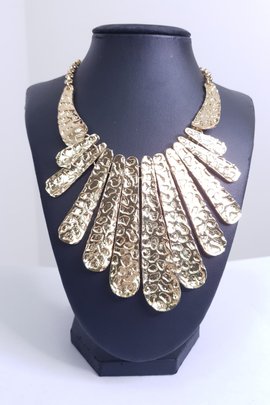 Oblong Plate Statement Necklace-Gold