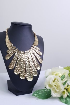 Oblong Plate Statement Necklace-Gold